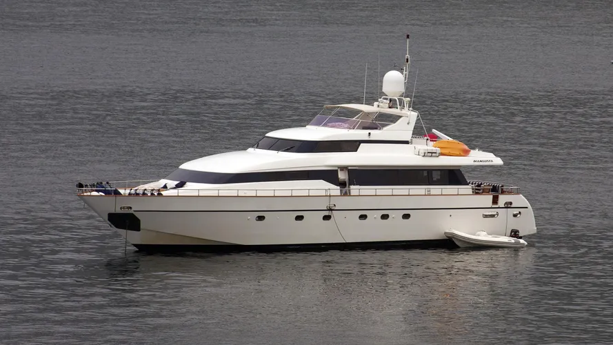 indulgence-of-poole-yacht-exterior
