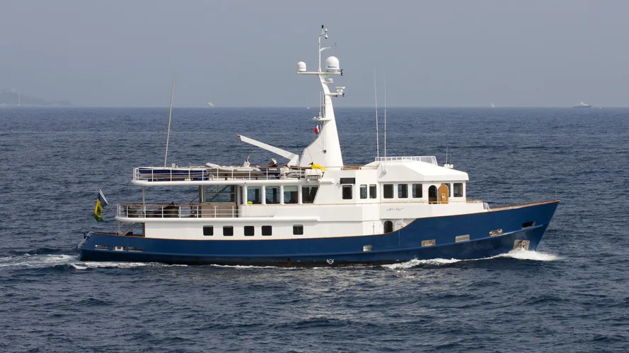 alter-ego-yacht-exterior