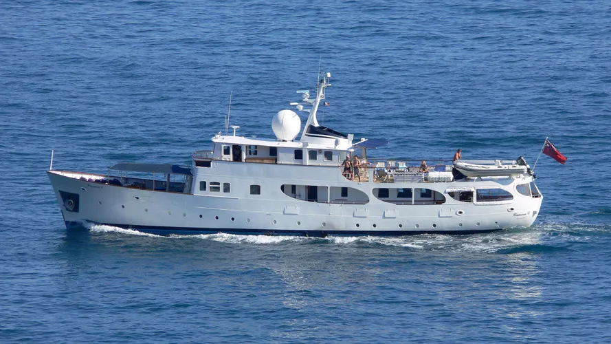 camara-c-yacht-exterior