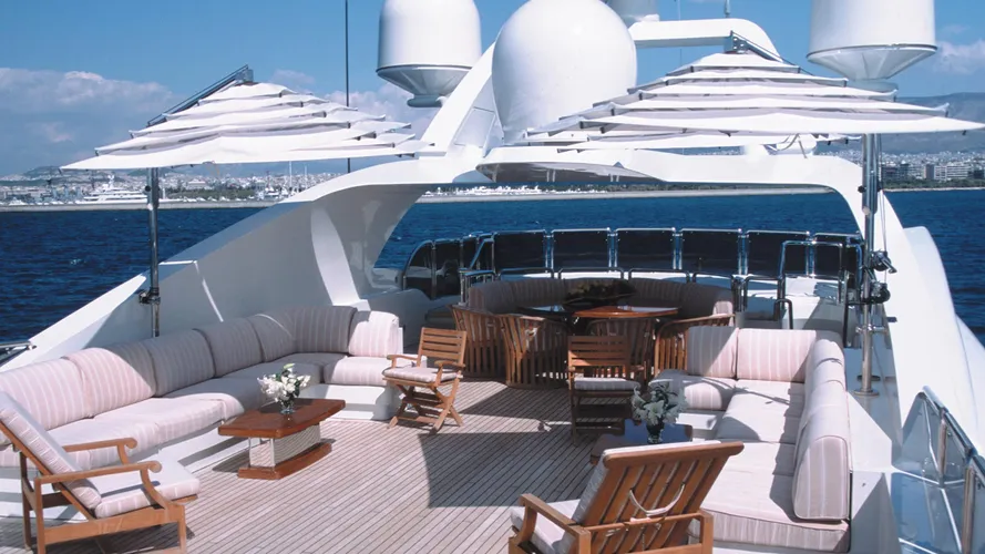 alexandra-yacht-fly-deck