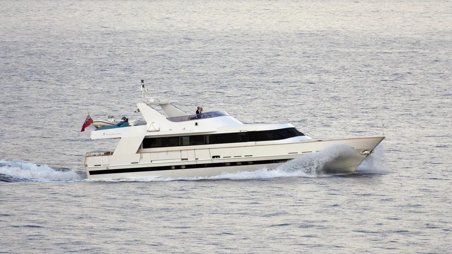 ajao-yacht-exterior
