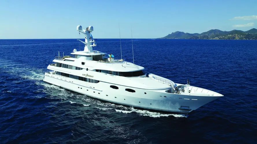 lady-sheridan-yacht-yacht-at-sea