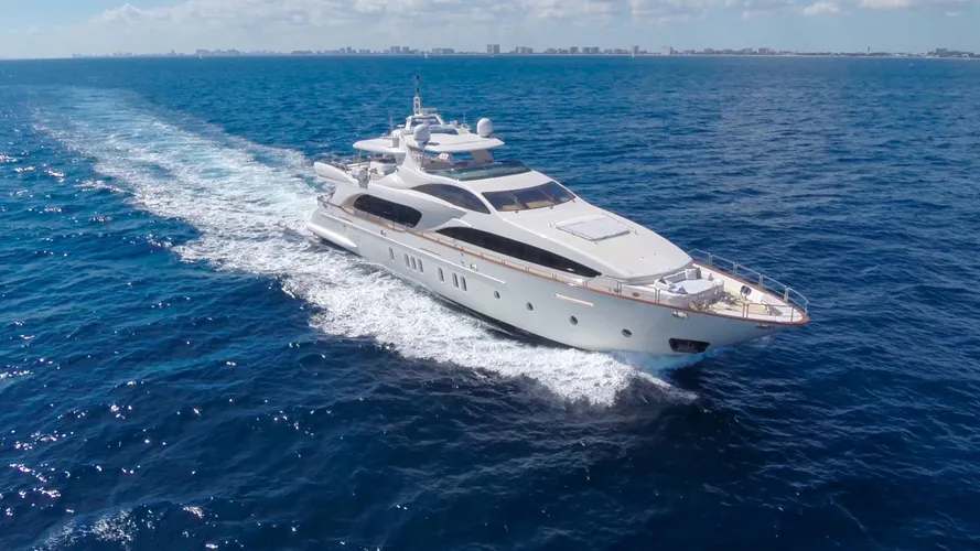 happy-hour-yacht-for-sale-profile