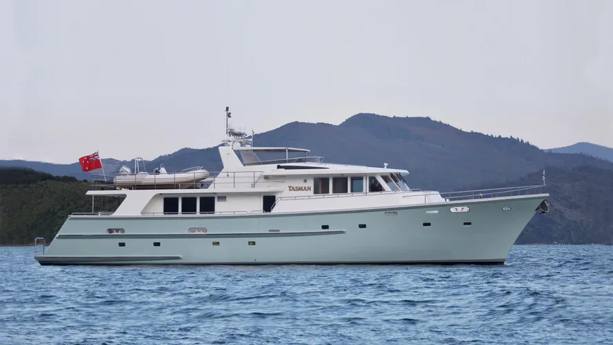 tasman-yacht-profile