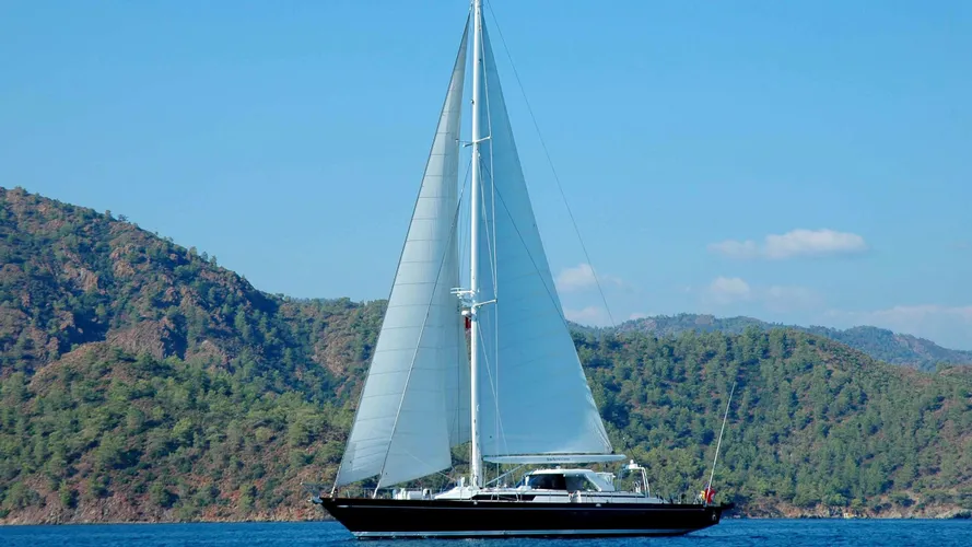 southern-cross-yacht-for-sale-profile
