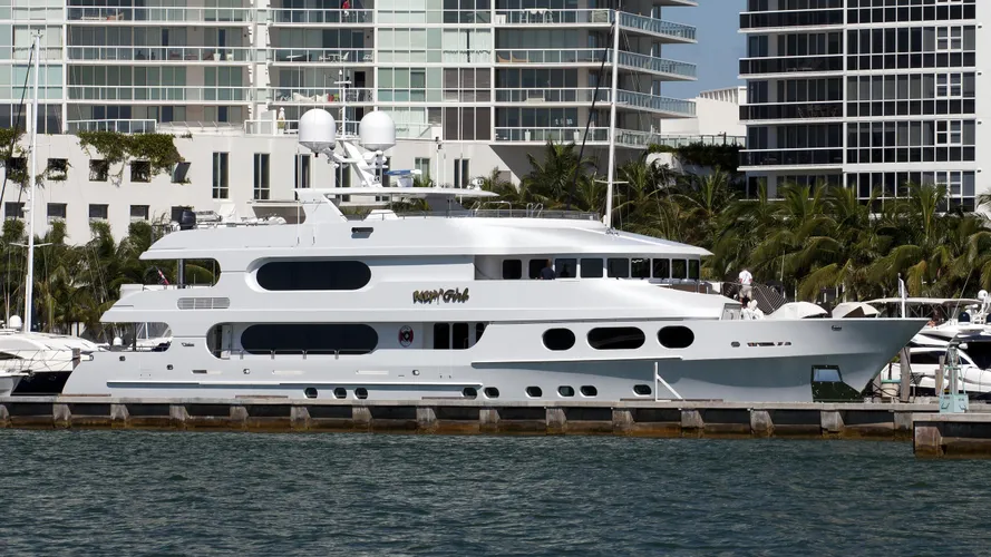 milestone party girl motoryacht christensen 45m 2007 half profile