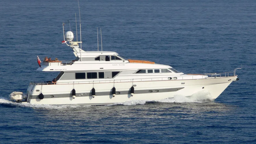 noon-tease-yacht-exterior