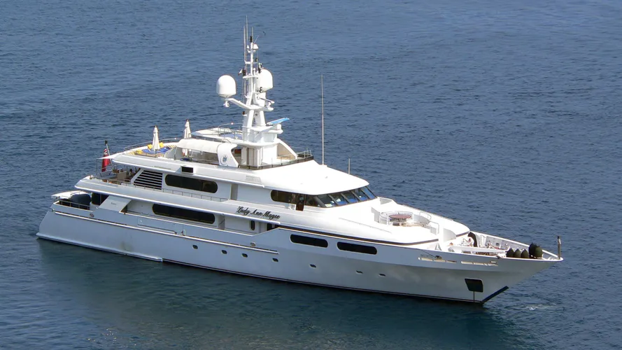 lady-ann-magee-yacht-exterior