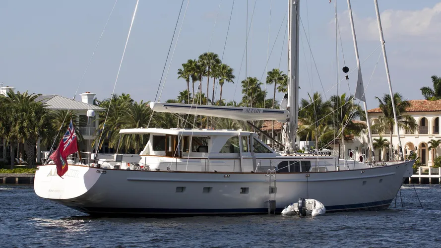 altair-yacht-exterior