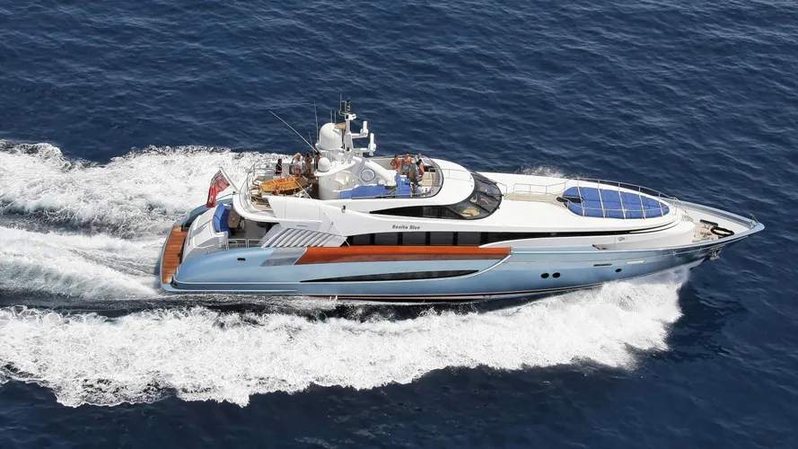 BENITA-BLUE-cruising