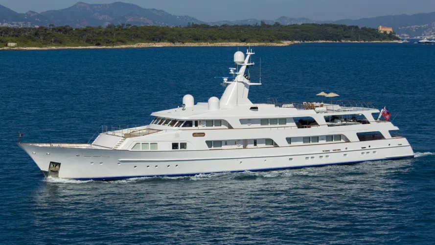 illusion-yacht-for-sale-profile