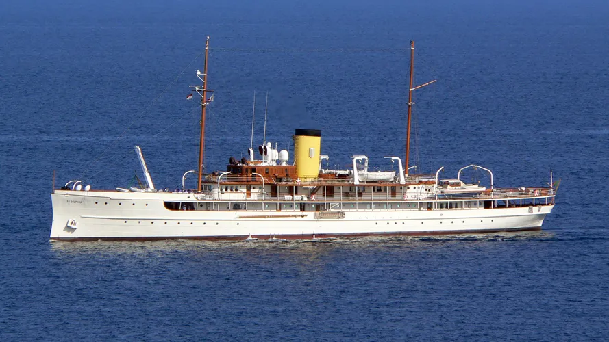 ss-delphine-yacht-exterior