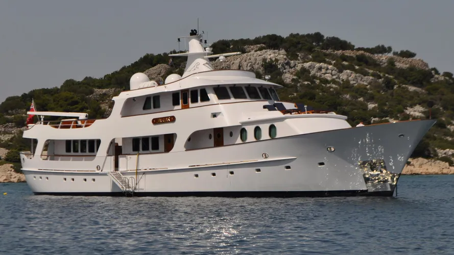 sea-lion-yacht-for-sale-profile