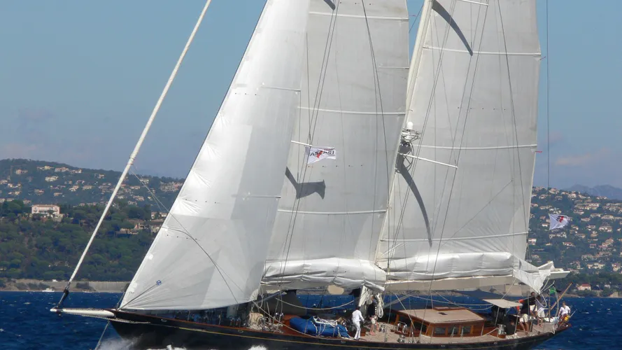 this-is-us-yacht-exterior