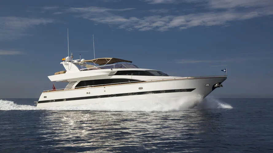 vogue-yacht-for-charter-profile