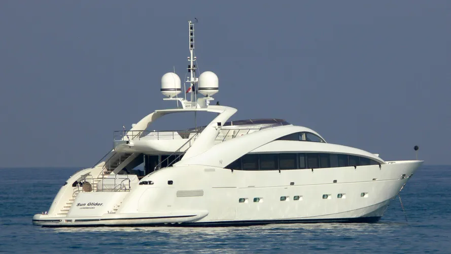 sun-gilder-ii-yacht-exterior
