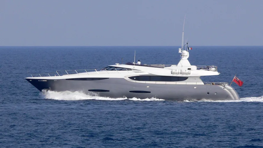gems-yacht-exterior