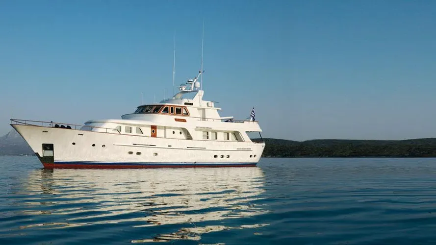suncoco-yacht-for-charter-profile