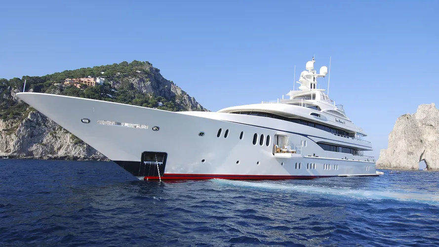 lady-kathryn-v-yacht-cruising
