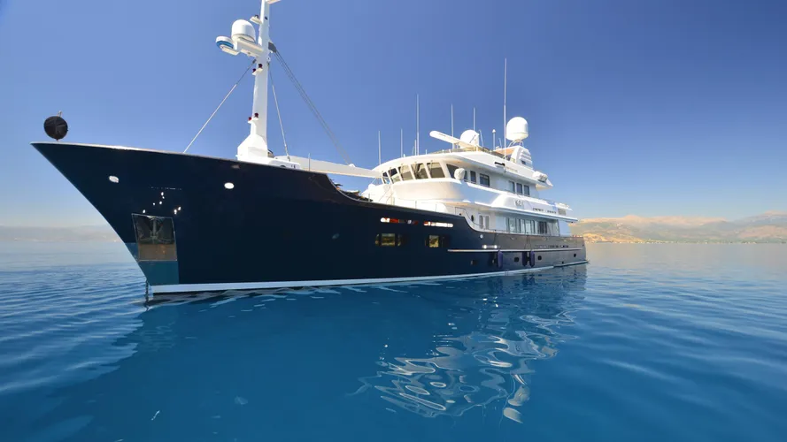 koi-yacht-for-charter-profile