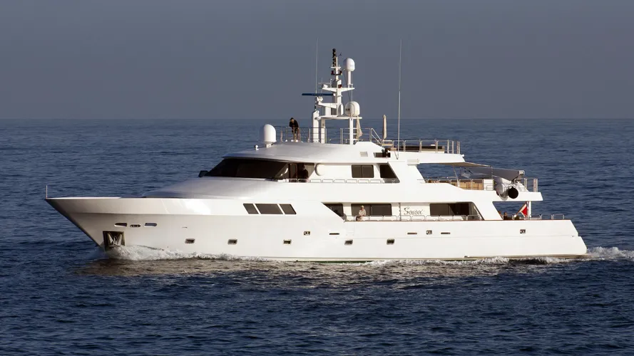 sensei-yacht-exterior