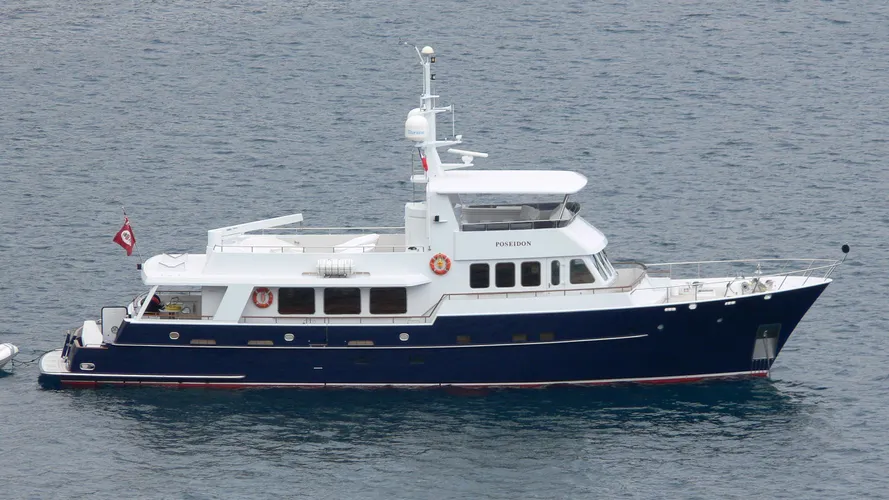 lakesider poseidon motoryacht moonen 2003 28m profile