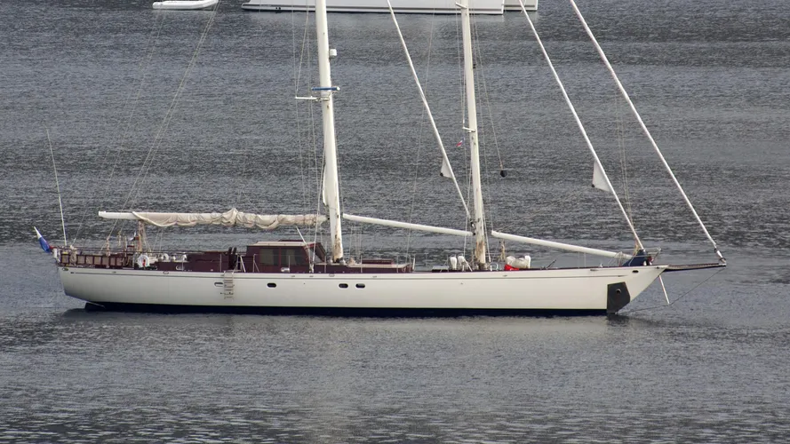 air-flow-sailing-yacht-nicholson-1990-28m-profile