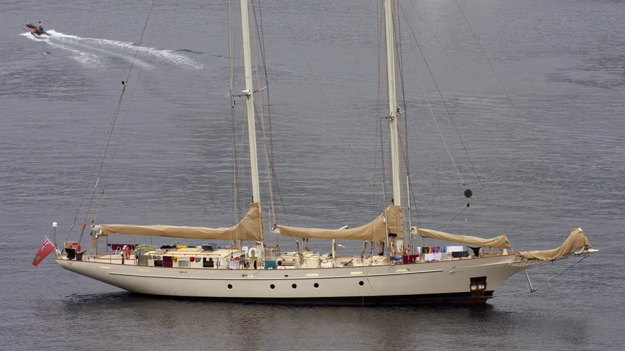 argo-yacht-exterior