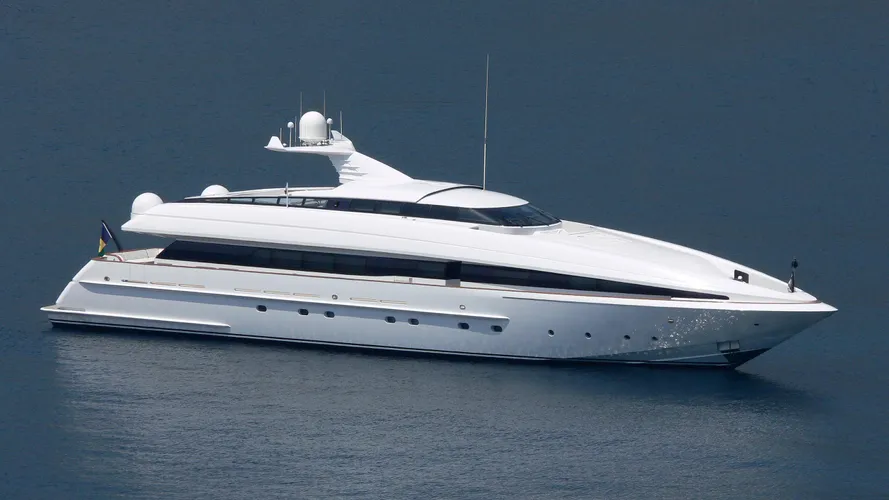 adler-yacht-exterior