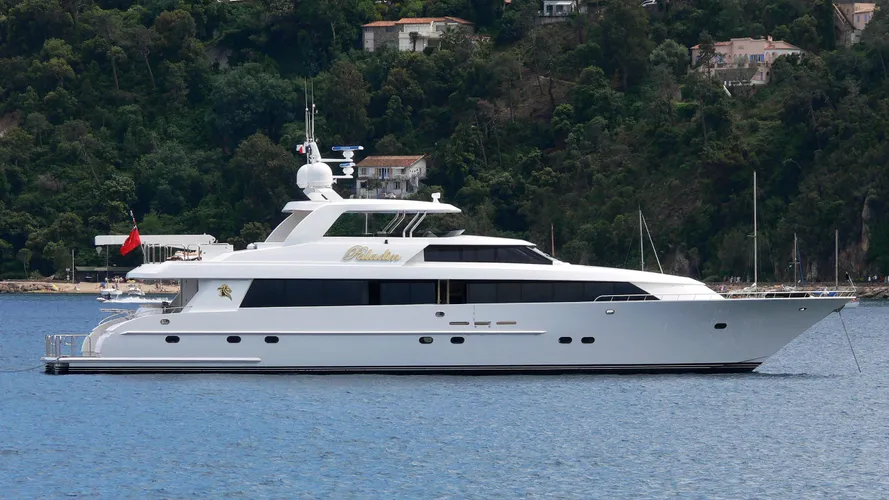 legendary scott free motoryacht northcoast yachts 37m 2000 profile