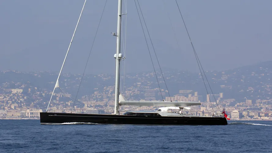 mystere-yacht-exterior