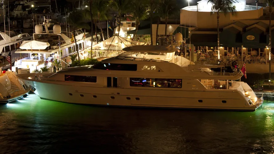 frisky lady nina lu motoryacht westport 112 2006 34m profile by night