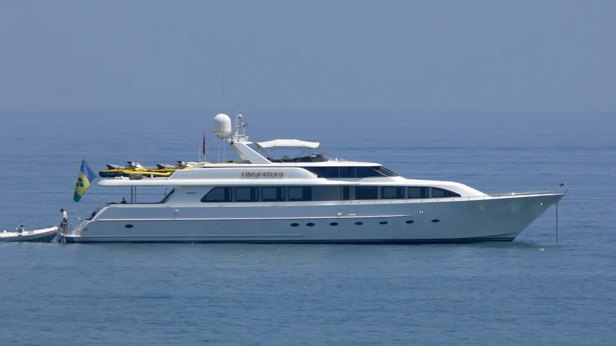 seafarer team galati ubiquitous cajun dancer motoryacht westport 34m profile