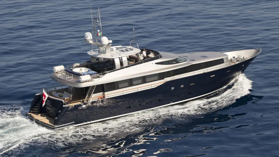 xo-of-the-seas-yacht-for-charter-profile