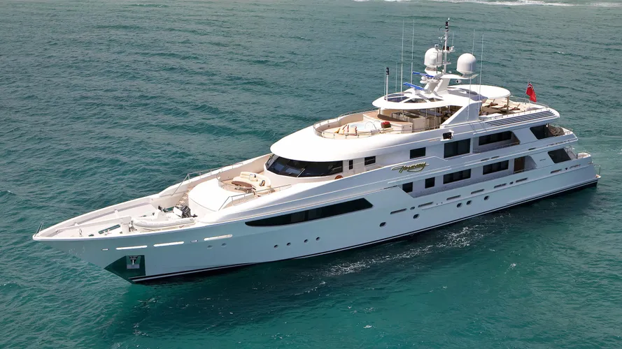 harmony-yacht-cruising