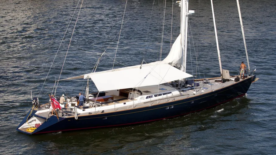 zanzibar-yacht-exterior