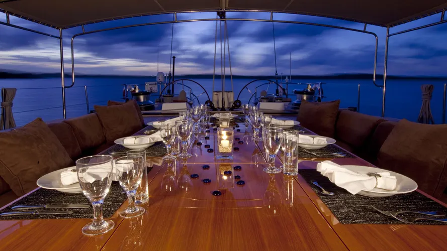 oceans-seven-2-yacht -for-charter-aft-dining