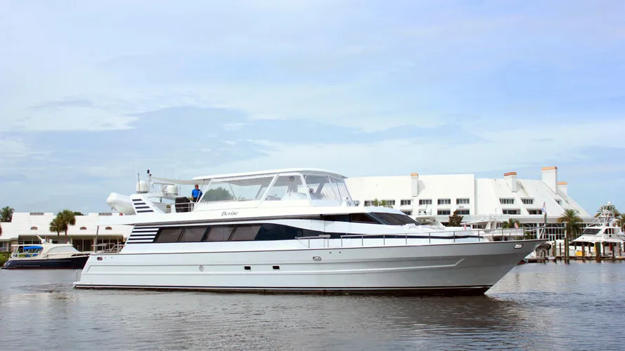 rehab motoryacht tarrab yachts 27m 1998 profile