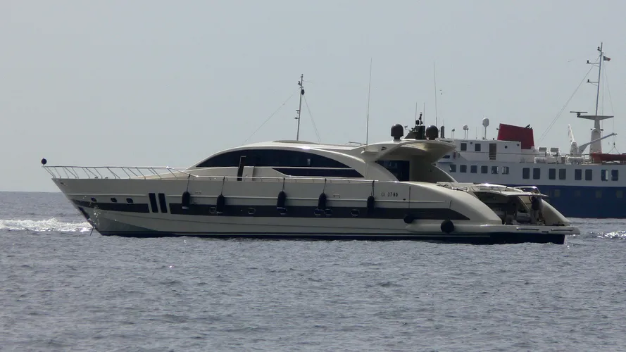 ginevra-yacht-exterior