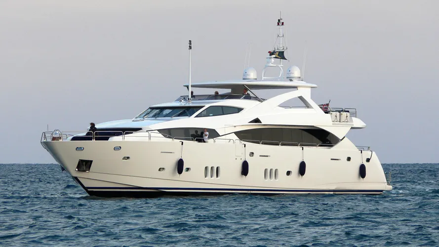 jiva-yacht-exterior