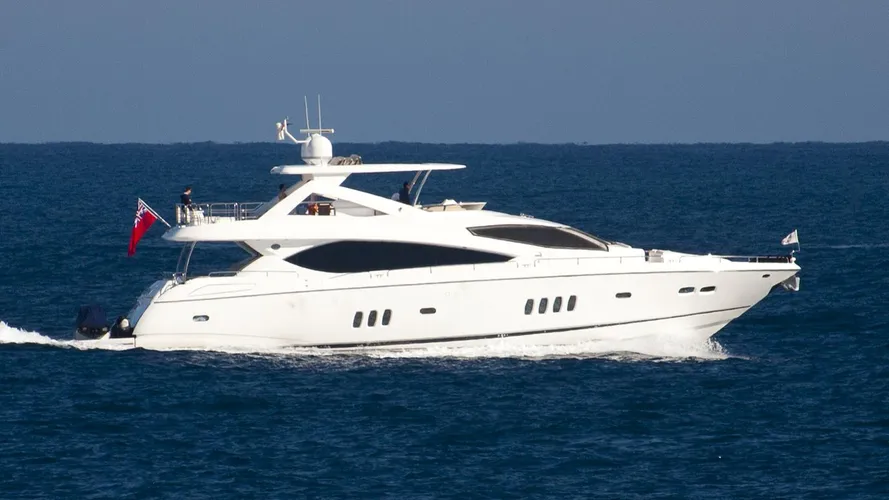 li jor justeni motoryacht sunseeker yachts 26m 2008 profile