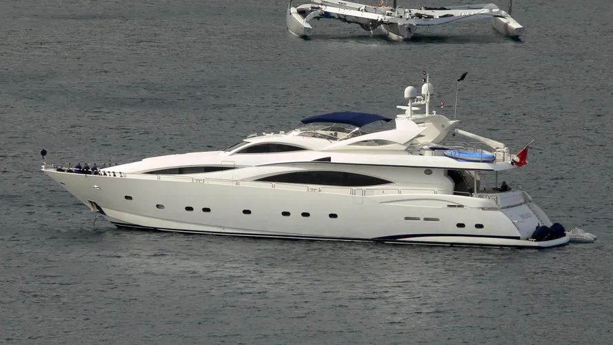 beachseeker-yacht-exterior