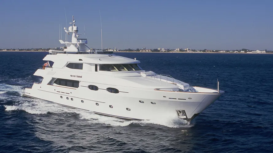 moon-sand-yacht-for-sale-profile