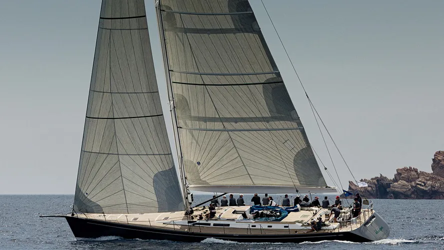 whisper-yacht-sailing