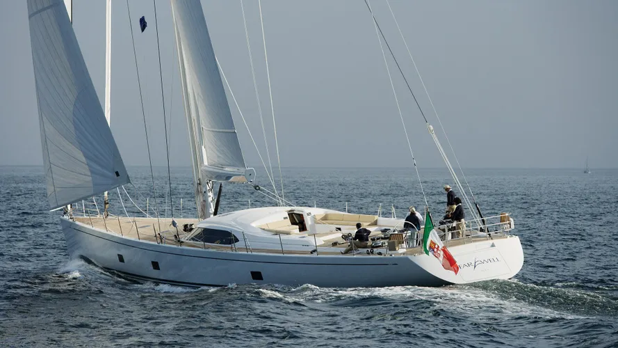 farewell-yacht-stern