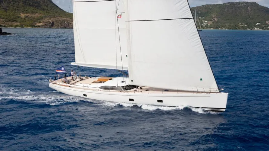 rapture-yacht-sailing