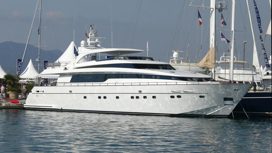 titan-ii-yacht-exterior