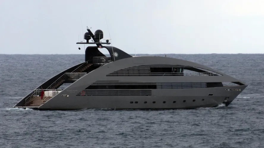 ocean-pearl-yacht-exterior