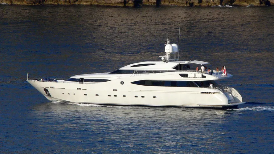 babylon-yacht-exterior