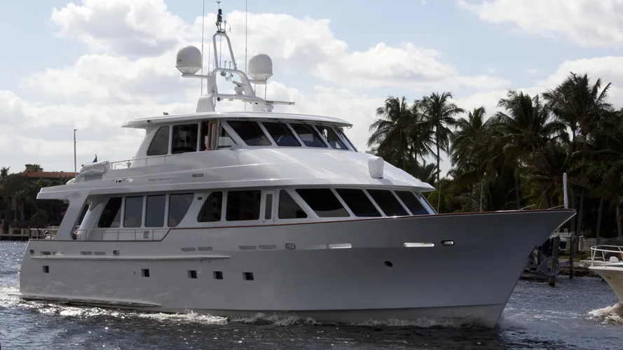 anndrianna virgina lee motoryacht rayburn 28m 2006 half profile